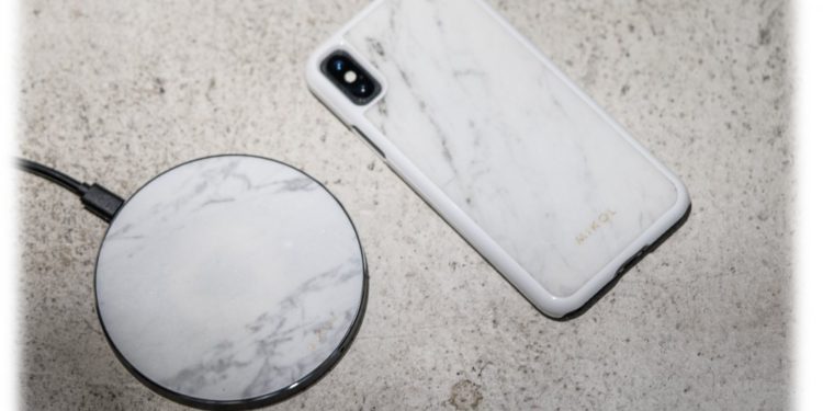 Lux pod caricabatteria in marmo wireless per Natale