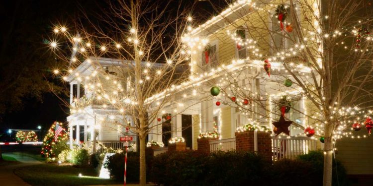 Luci di Natale da esterno: come sceglierle e cosa sapere