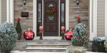 Decorazioni per porte e finestre per Natale, ecco alcune idee