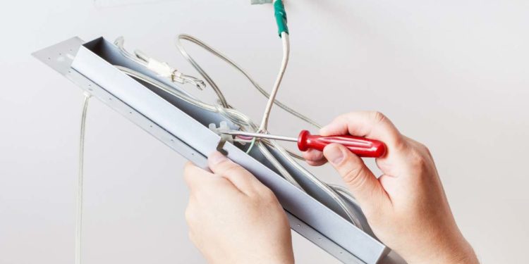 In che modo montare un lampadario