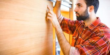 Come si monta una porta