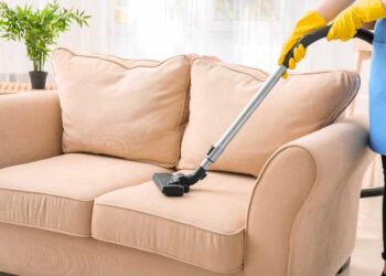 Come pulire un divano: Guida pratica e curiosa