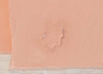 Cosa succede quando l’acqua penetra nelle pareti esterne?