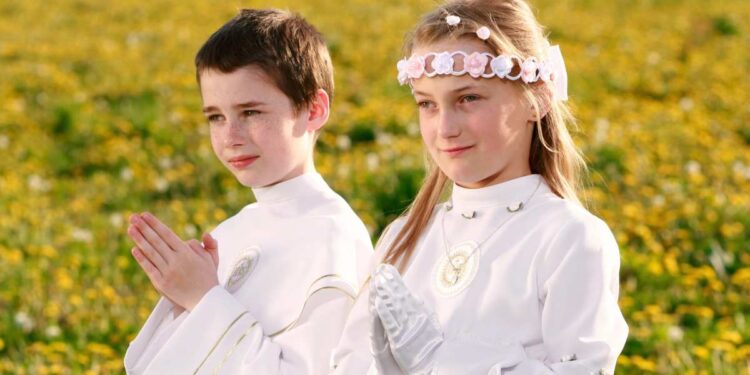 Come organizzare una comunione all’aperto: trasforma il tuo giardino in un luogo magico